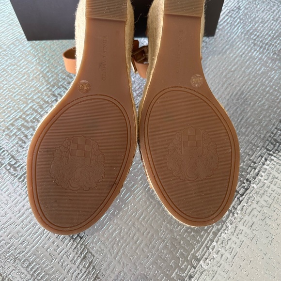 Vince Camuto Leera Tan Vachetta - Picture 3 of 3